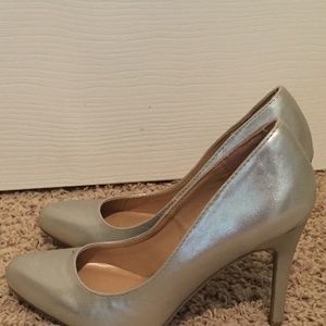 Lauren Conrad Gold Heels Size 7